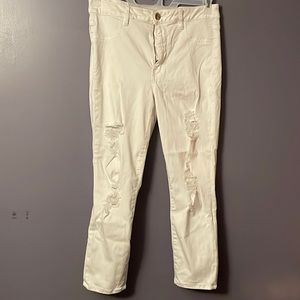 Distressed American Eagle cropped pants